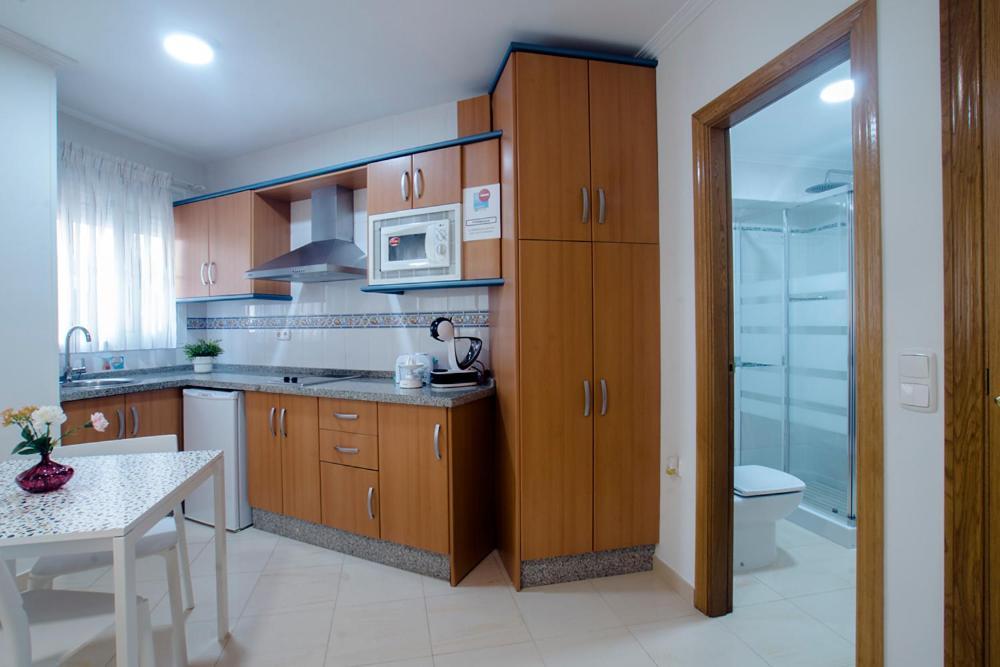 Apartamentos Amat - Only Adult - Playa El Bajondillo Torremolinos Exterior photo