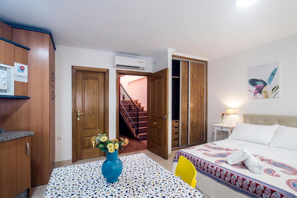 Apartamentos Amat - Only Adult - Playa El Bajondillo Torremolinos Exterior photo
